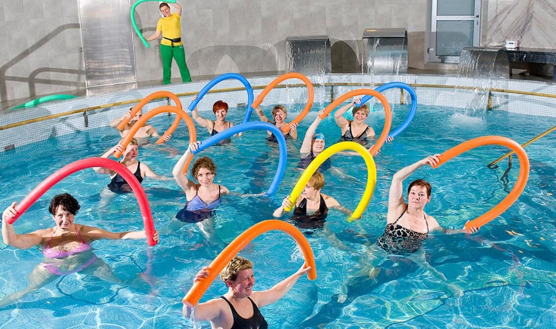 cvičenia v bazéne s bedrovou osteochondrózou